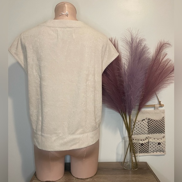 NWT Calvin Klein Women’s Cream V-neck Vest - Size M - Picture 6 of 11